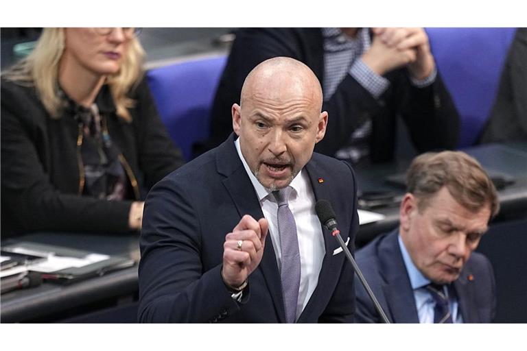 Als Nachfolger von Alexander Dobrindt tritt der Franke Alexander Hoffmann an der Spitze der CSU-Landesgruppe im Bundestag in große Fußstapfen. (Archivbild)