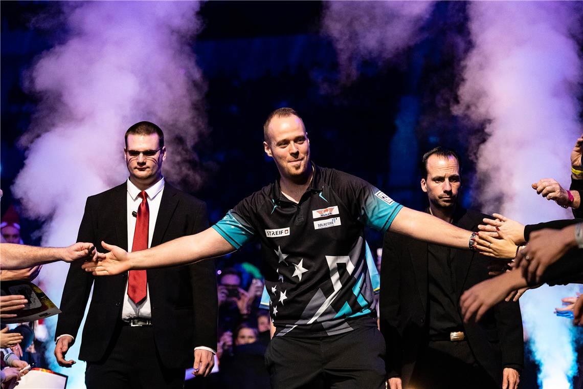 Selbst Weltklasse gibt sich die Ehre Als Stargast am Samstagnachmittag im Mittelpunkt der Titelkämpfe in der Stadthalle: Profispieler Max Hopp. Archivfoto: Eibner/Roger Buerke