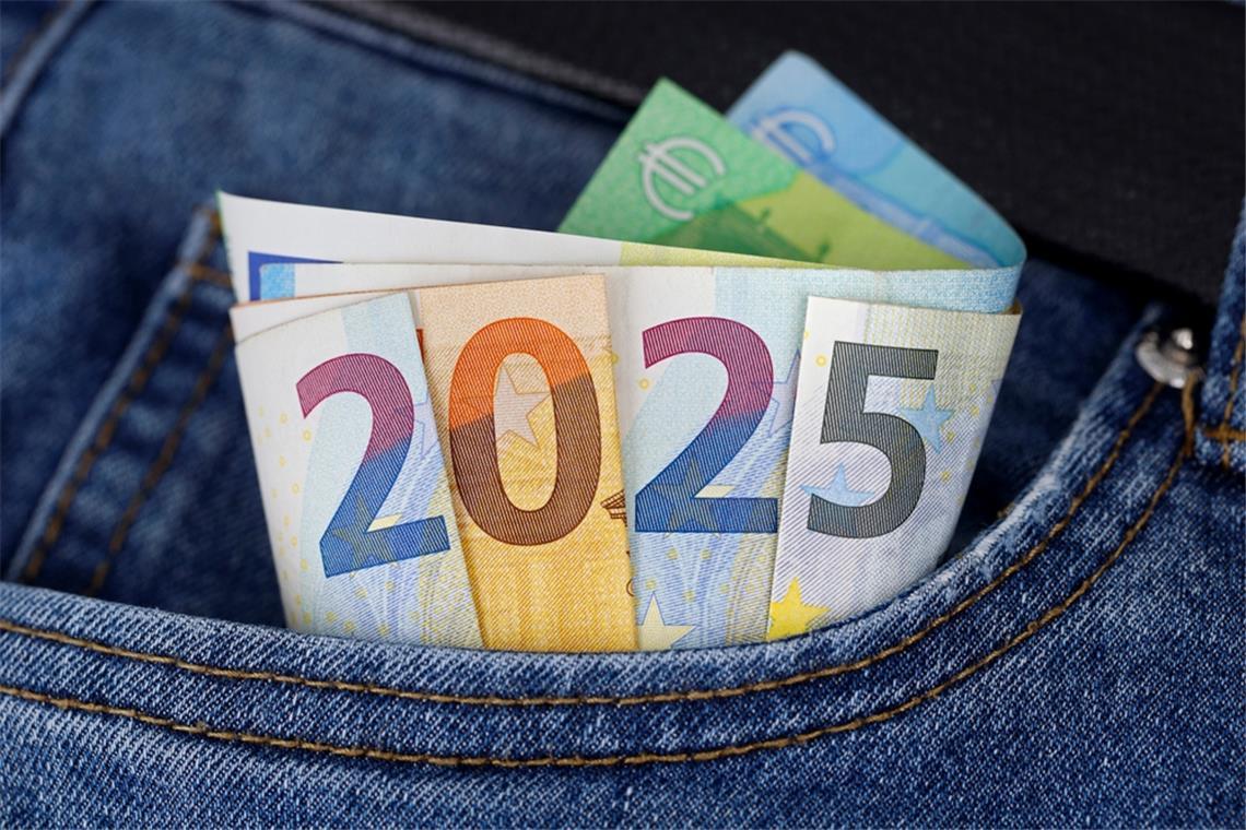 So viel Geld verdienen Wahlhelfer Als Wahlhelfer erhält man eine Aufwandsentschädigung.