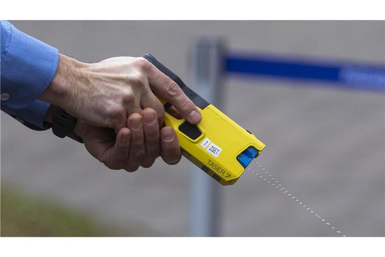 Alternative zur Dienstpistole: Elektro-Taser