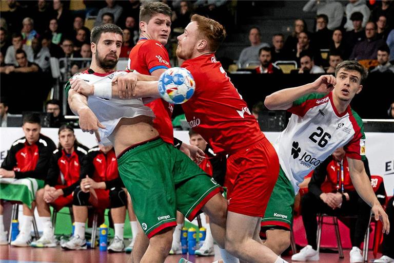 Am 1. August in Backnang am Ball: die portugiesischen Handball-Weltstars Martim Costa (links) und Francesco Costa. Foto: Imago