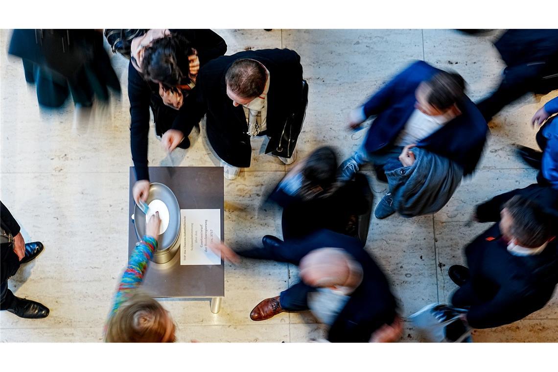 Chance zum Bleiben für 82.000 Ausländer -Neuregelung kommt Am 2. Dezember 2022 stimmten die Abgeordneten im Bundestag über das Chancen-Aufenthaltsrecht ab. (Archivbild)