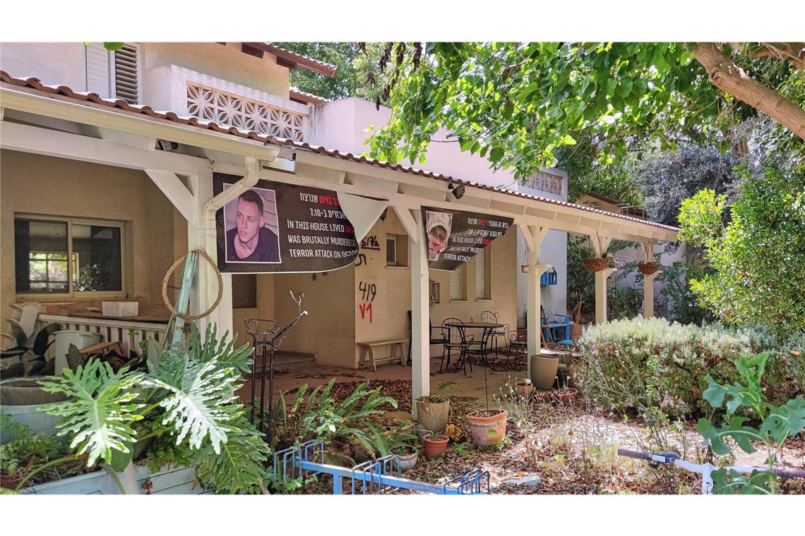 Am 7. Oktober 2023 zerstörtes Haus in einem Kibbuz nahe dem Gazastreifen