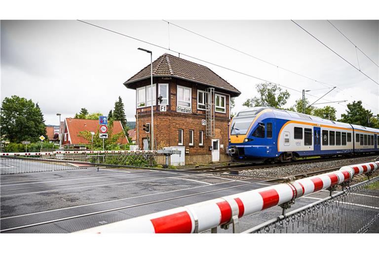 Am Bahnhof Friedland ist eine 16-Jährige gestorben. (Archivbild)
