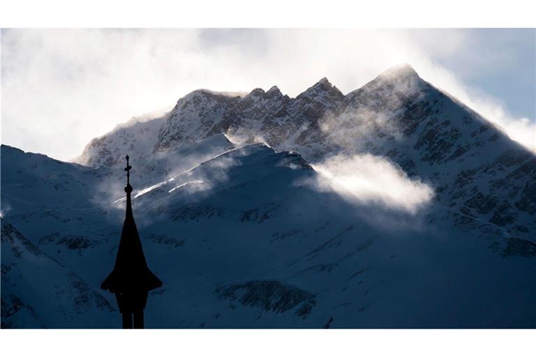 Am Breithorn sind zwei deutsche Bergsteiger in großer Not. (Archivfoto)