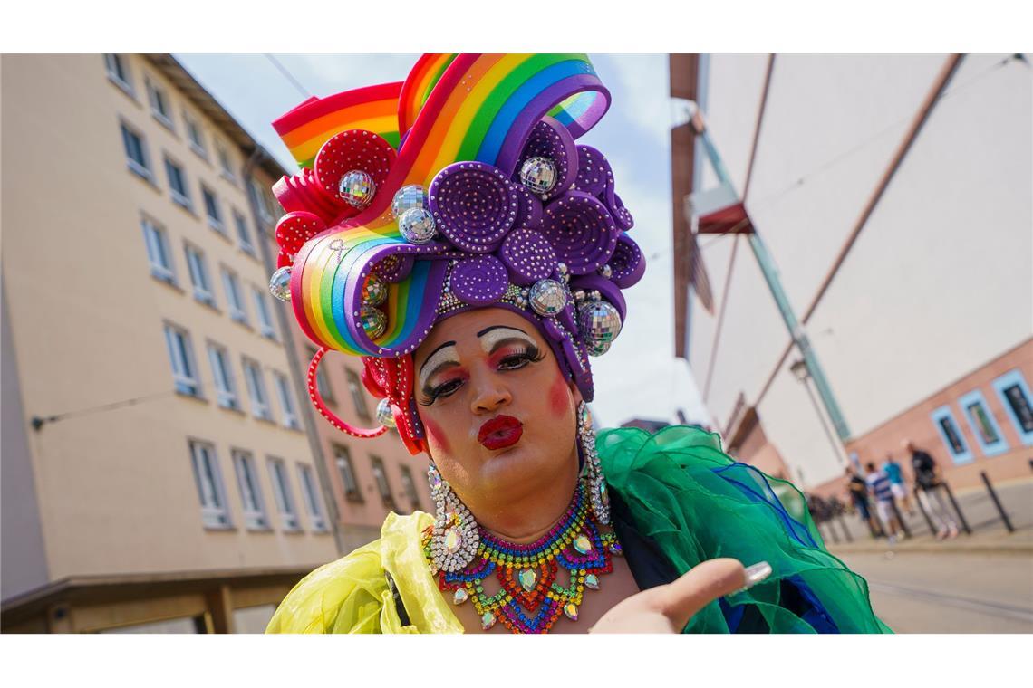 Am Christopher Street Day setzen die Demonstrierenden ein buntes Zeichen für Vielfalt und Toleranz. (Archivbild)