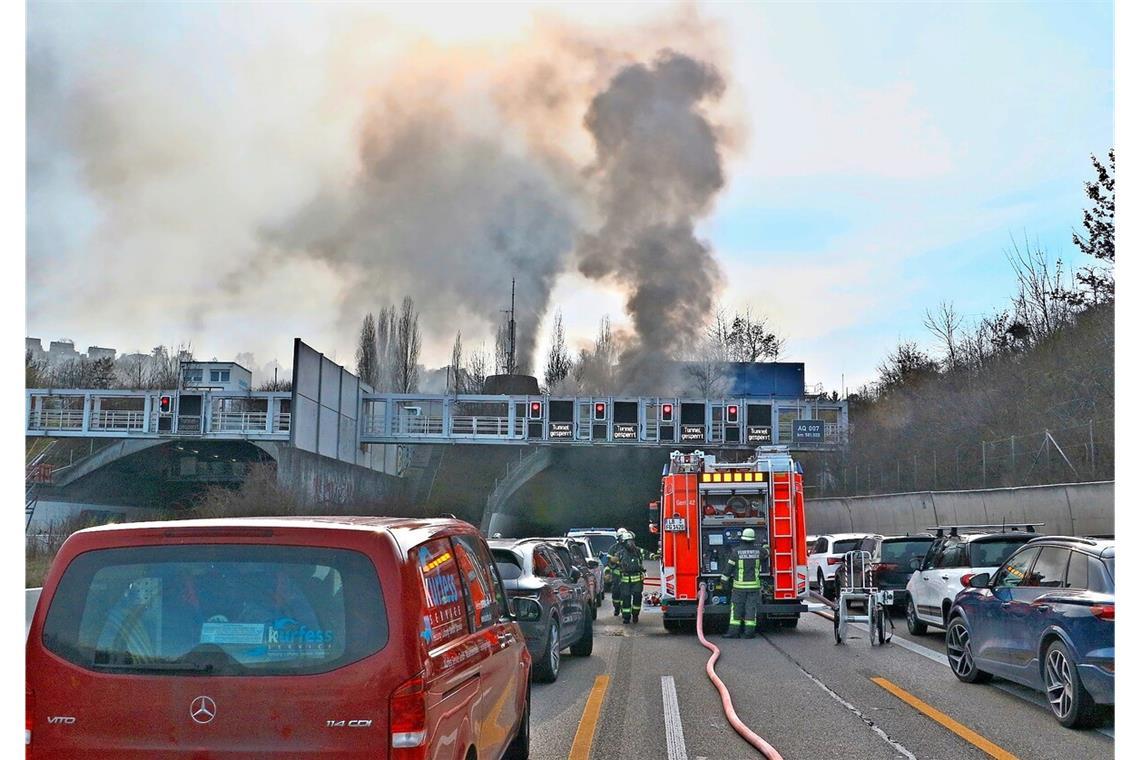 Am Dienstag brannte ein Sattelzug-Auflieger im Engelbergtunnel – ein Thema auch in den sozialen Medien.
