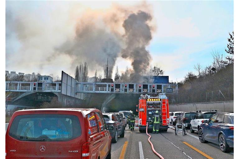 Am Dienstag brannte ein Sattelzug-Auflieger im Engelbergtunnel – ein Thema auch in den sozialen Medien.