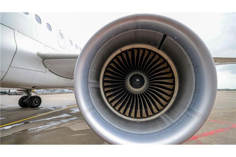Am Flughafen der griechischen Insel wurde eine Frau aus Deutschland von den Turbinengasen erfasst und leicht verletzt.