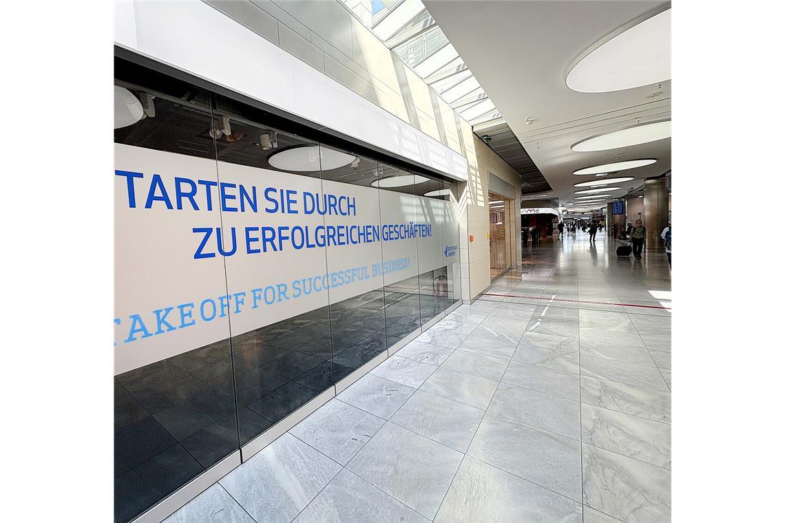 Der Handel am Flughafen verändert sich Am Flughafen Stuttgart warten Handelsflächen auf neue Betreiber. Am Flughafen Stuttgart warten Handelsflächen auf neue Betreiber.