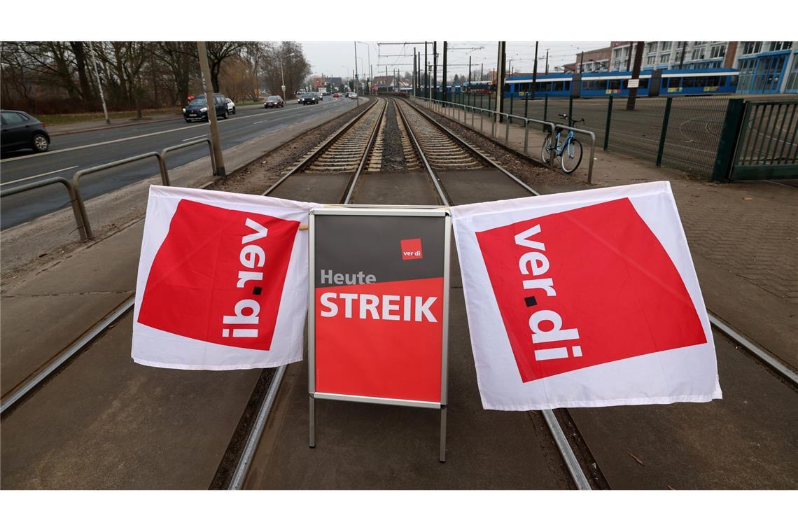 Verdi legt das halbe Land lahm Am Freitag wird in sechs Bundesländern gestreikt.
