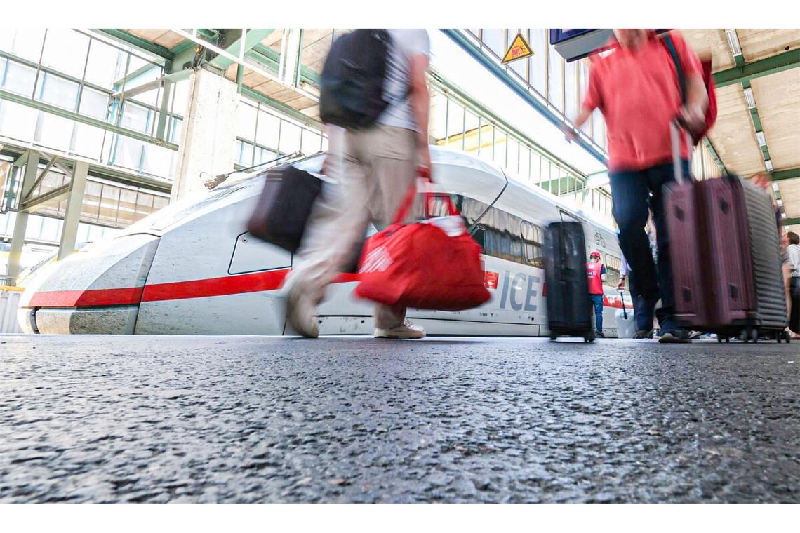 Am Montag war der Bahnverkehr am Stuttgarter Hauptbahnhof für längere Zeit gesperrt.