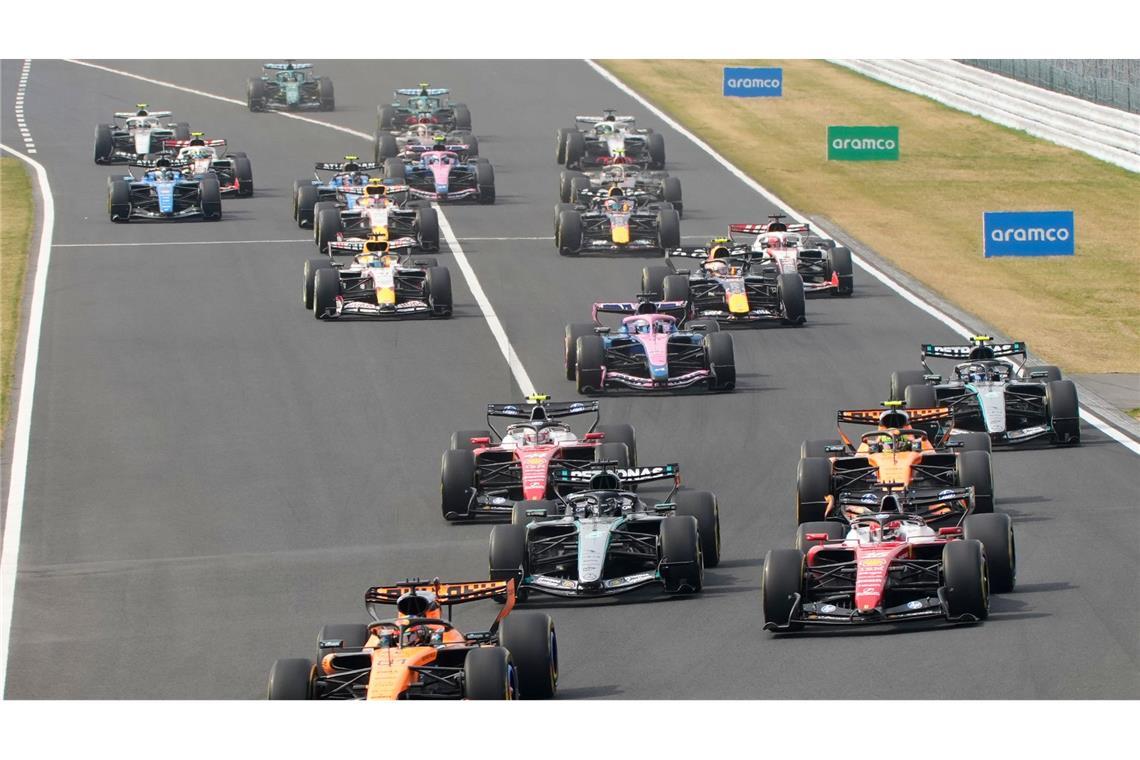 Am Start lief es für die Mercedes-Fahrer nicht nach Plan.