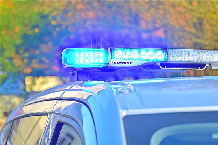 Am Wochenende hat die Polizei einige Verkehrsteilnehmer erwischt, die zu tief ins Glas geschaut haben. Symbolfoto: Tobias Sellmaier