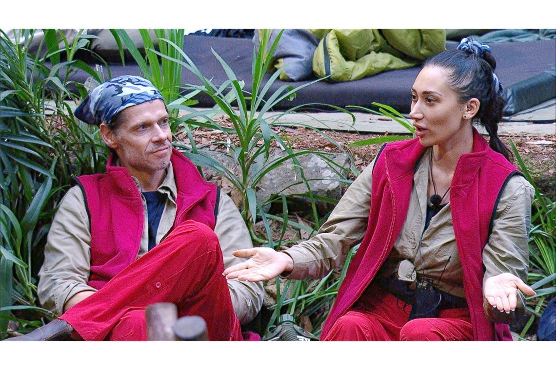 Am zwölften Tag im „Dschungelcamp“ von RTL musste der vierte Promi die Show verlassen.