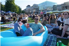 Ambiente beim Trickfilm-Festival im Mai 2026 auf dem Stuttgarter Schlossplatz.