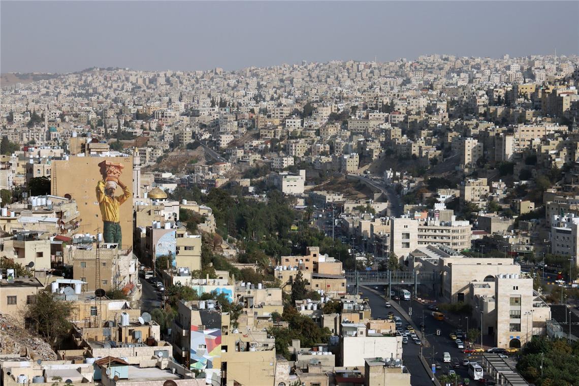 Israels Armee erklärt weitere Hamas-Geisel für tot Amman vom Zitadellenhügel aus gesehen.