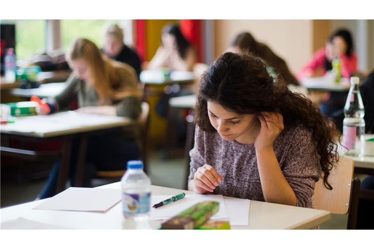 An den mehr als 270 öffentlichen und privaten Beruflichen Gymnasien wird heute Abitur geschrieben.