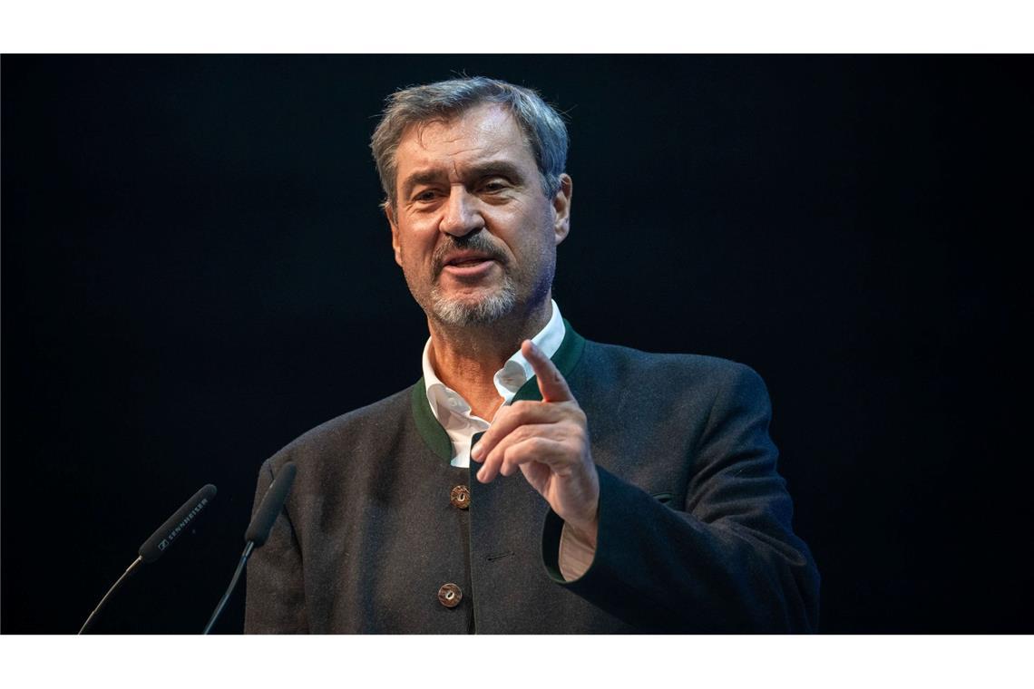 Söder wettert gegen "Wischiwaschi-Wehrpflicht" An der Wehrpflicht führt kein Weg vorbei, meint nicht nur der CSU-Chef.