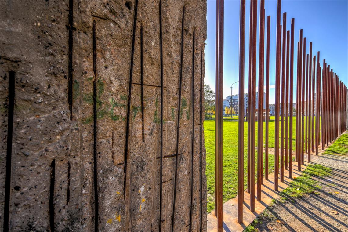 Warum gibt es den Tag der Deutschen Einheit? An die Teilung Deutschlands und Berlins erinnert heute u.a. das Berlin Wall Memorial.