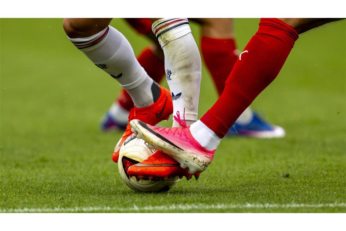 An diesem Wochenende ist es so weit. In der Fußball-Bezirksliga Stuttgart/Böblingen wird wieder um Punkte gekämpft.