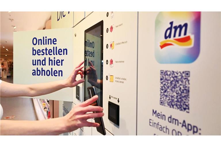 An mehr als 1.800 Abholstationen in Deutschland können Kundinnen und Kunden Waren abholen. (Archivbild)