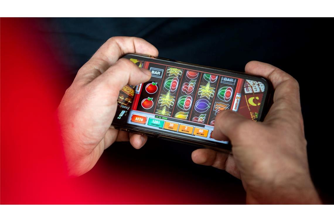 Anbieter von Online-Glücksspielen benötigen in Deutschland eine behördliche Erlaubnis. (Symbolbild)