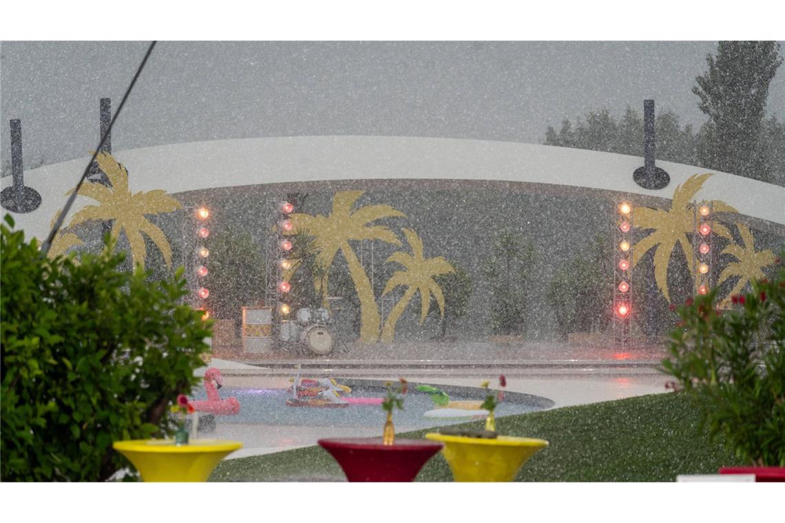 ZDF lässt Fernsehgarten wegen Gewitters räumen