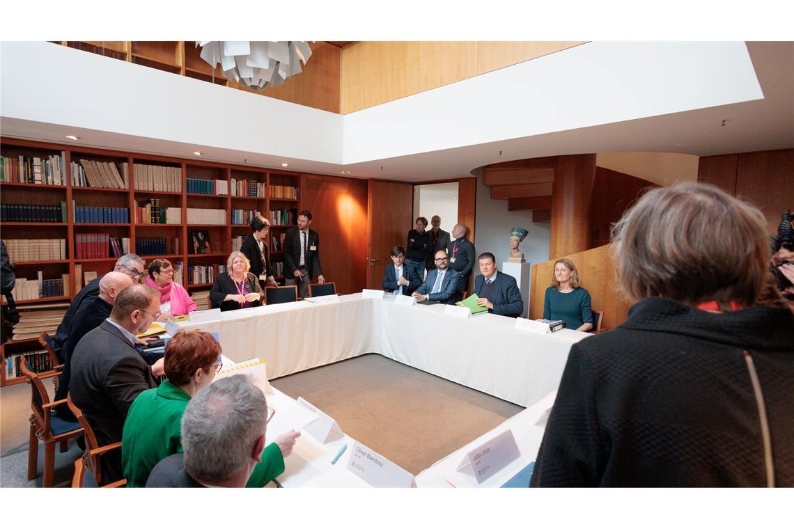 Anfang Dezember begannen die Verhandlungen für die Landesbeschäftigten. (Archivbild)