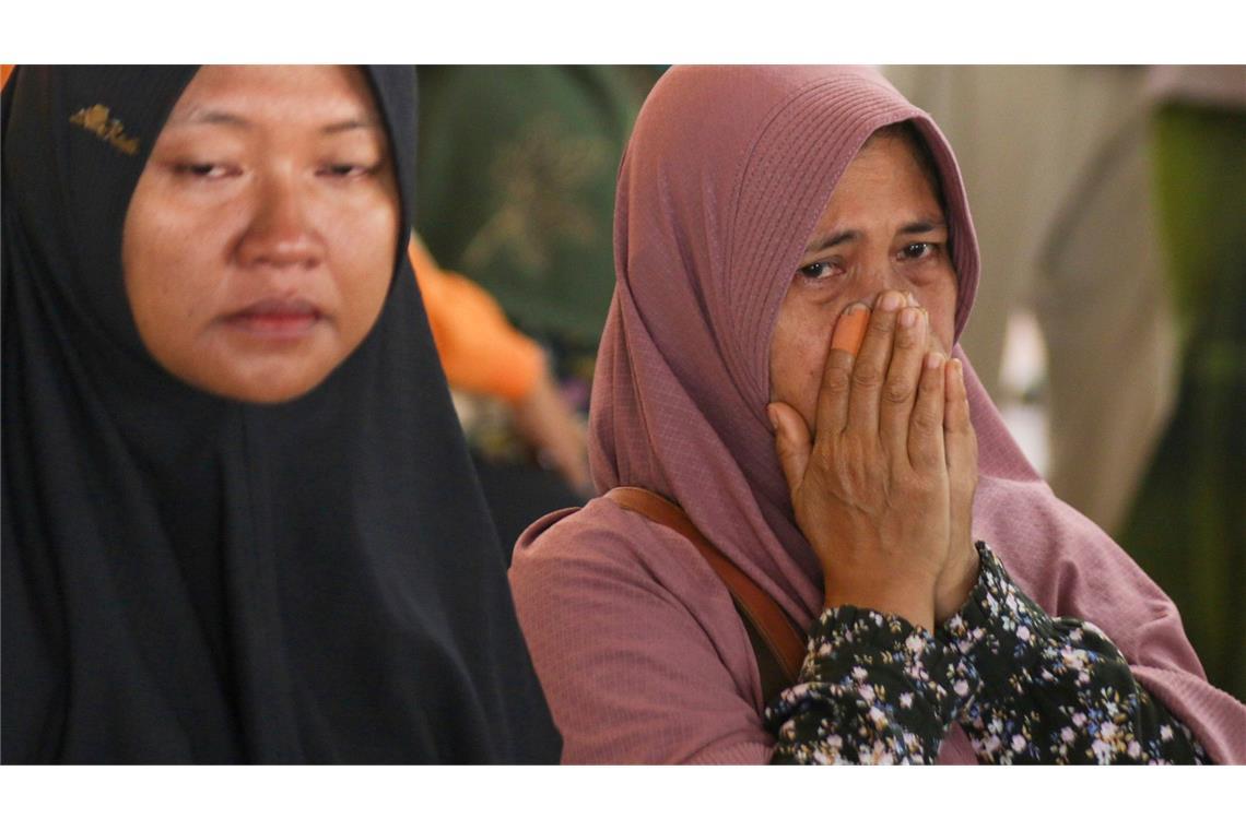 Fähre sinkt vor Bali: Dutzende Menschen im Meer vermisst