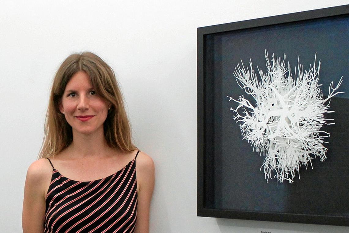 Angela Murr hat die künstlerische Arbeit mit wurzelartigen Strukturen schon zu Beginn ihres Studiums fasziniert. Beim Projekt „unnamed tree ∞/∞“ lösen sich die Grenzen zwischen physischer Skulptur und digitalem Raum auf. Fotos/Screenshots: Angela Murr