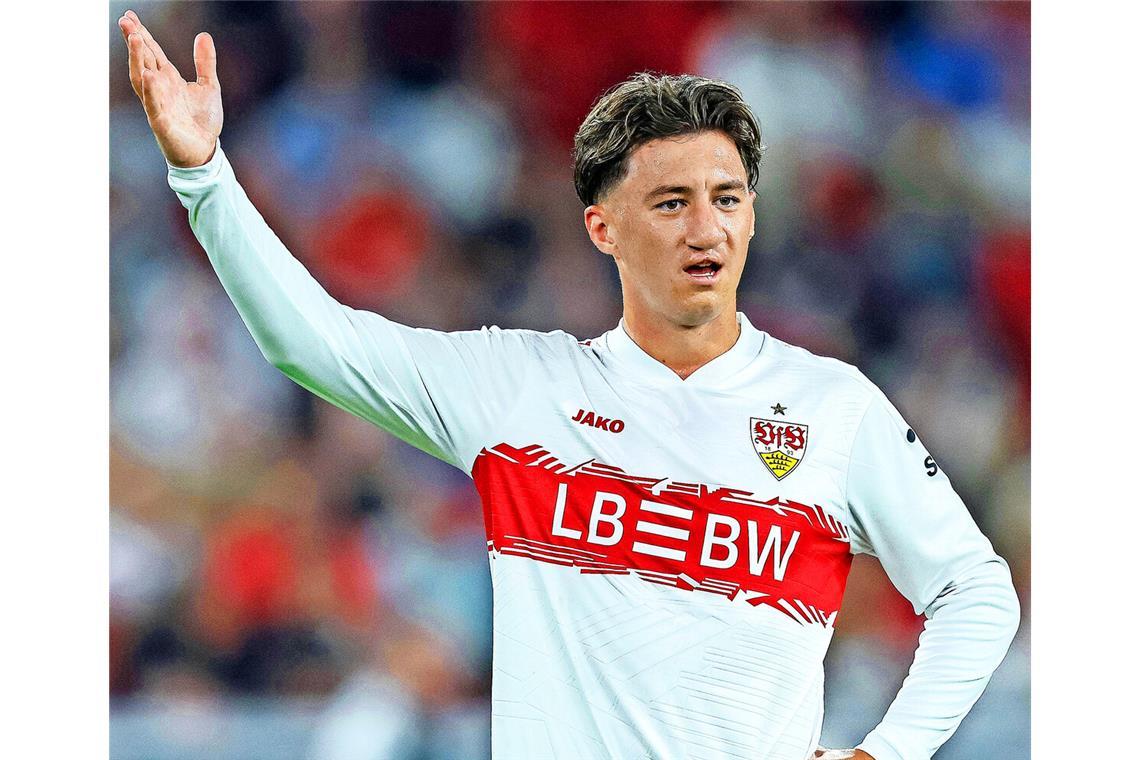 Der VfB plant fest mit Angelo Stiller Angelo Stiller spielt seit 2023 beim VfB.