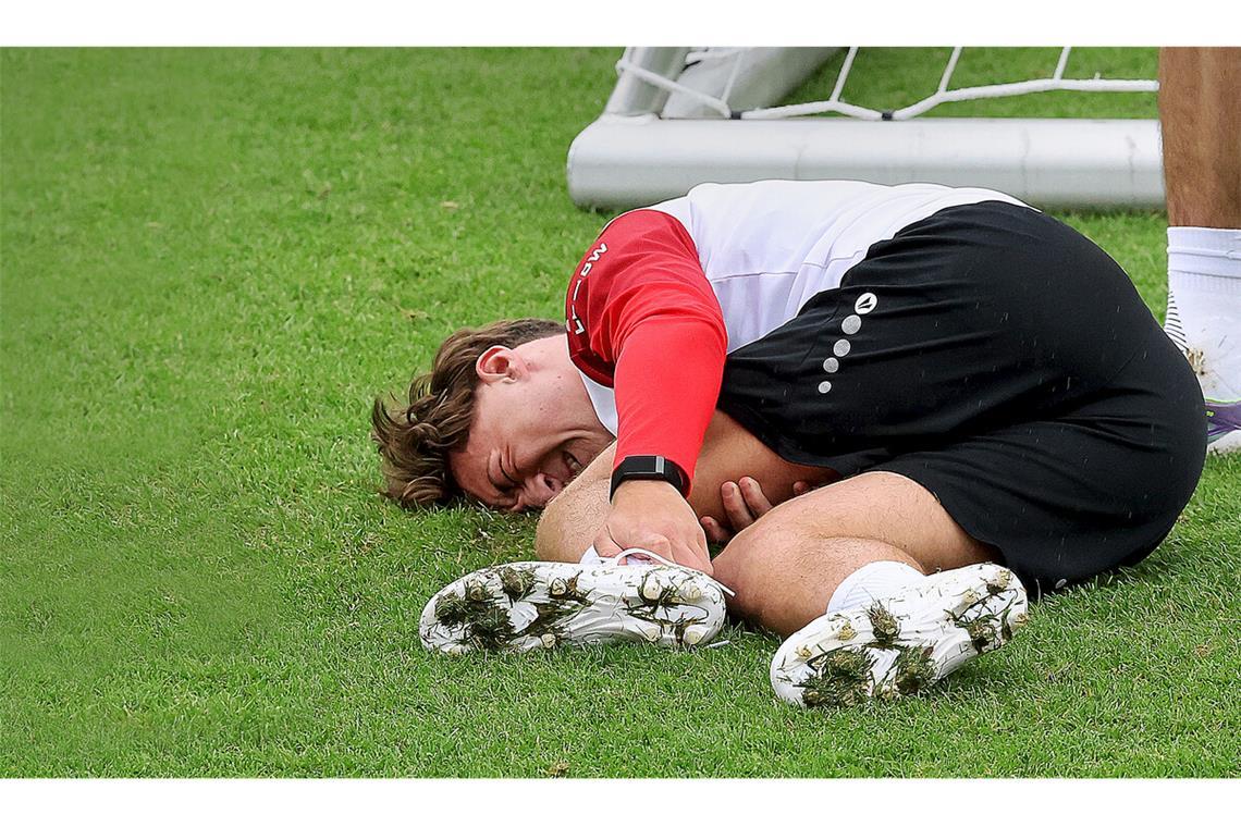 Die Verletzung Stillers und die Folgen Angelo Stiller verletzte sich am Mittwoch im Trainingslager. Diagnose: Teilriss des Außenbandes im linken Sprunggelenk.
