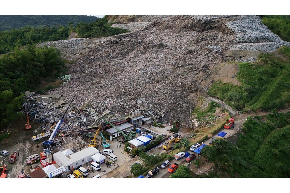 Anhaltende Regenfälle machten den Müllberg nach Angaben der Stadtverwaltung instabil.