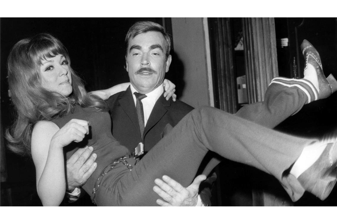 Die kleine freche Frau: Schauspielerin Anita Kupsch ist tot Anita Kupsch spielte auch viel Theater, so etwa 1968 mit Claus Biederstaedt an der Berliner Komödie am Kurfürstendamm.