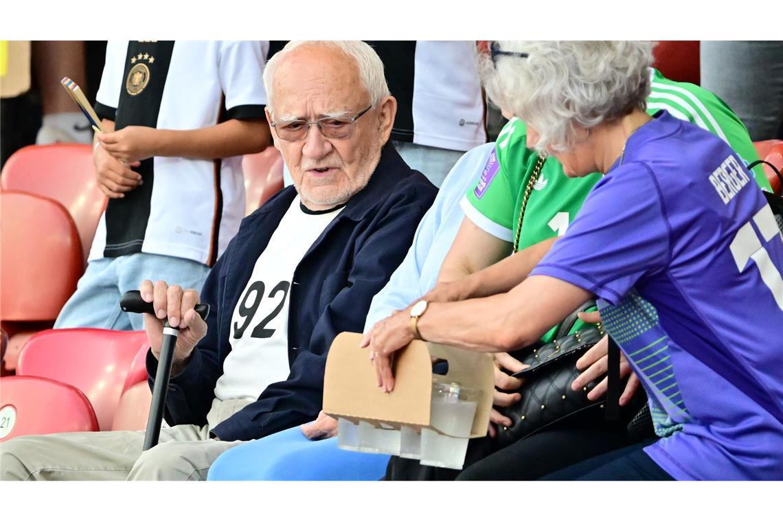 Ann-Katrin Bergers Opa Herbert auf der Tribüne im Letzigrund-Stadion