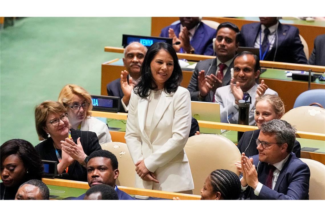 Bilder des Tages Annalena Baerbock bekommt Applaus nach ihrer Wahl zur Präsidentin der 80. Generalversammlung der Vereinten Nationen in New York.
