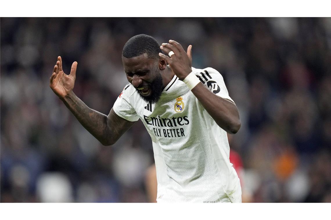 Hamann: DFB soll Antonio Rüdiger nach Ausraster suspendieren Antonio Rüdiger droht nach seiner Roten Karte eine lange Sperre. (Archivbild)