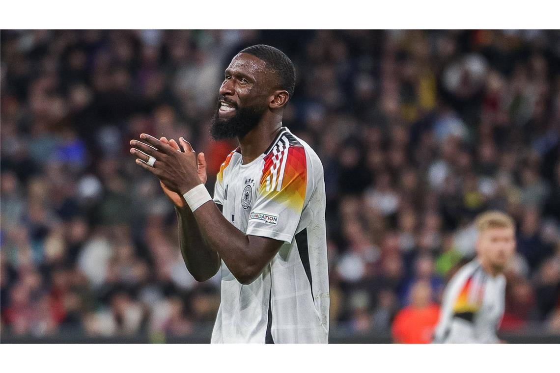 Mit Spaßfußball zum Torrekord – DFB-Team stürmt zum Gruppensieg Antonio Rüdiger (Note 3): Der Abwehrchef der DFB-Elf gab gegen die Bosnier den Chef, stand hinten sicher und schaltete sich immer wieder mit nach vorne ein. Bereitete so das 7:0 durch Tim Kleindienst per Flanke vor.
