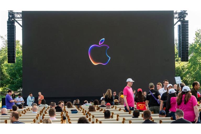 Apple bewarb auch die neuen iPhones mit KI-Funktionen. (Archivbild)