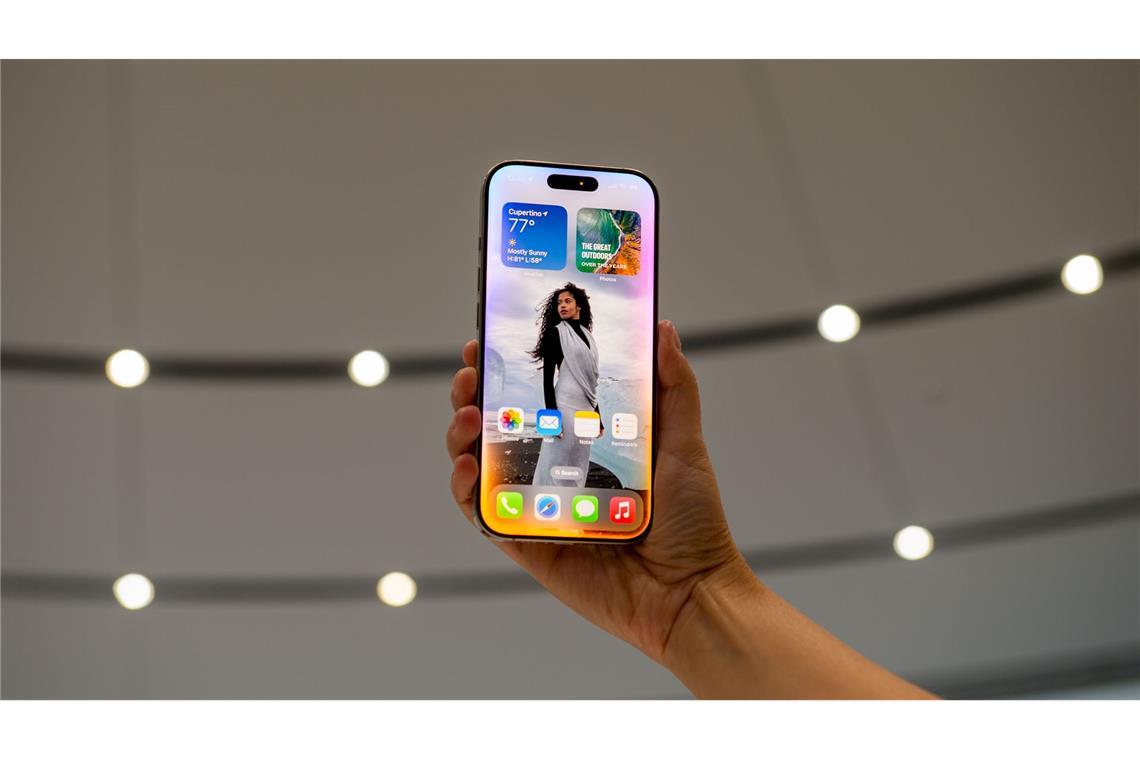 Apple hatte vor der Vorstellung der iPhone-16-Modellreihe neue KI-Funktionen angekündigt und Werbung dafür gemacht. (Archivbild)