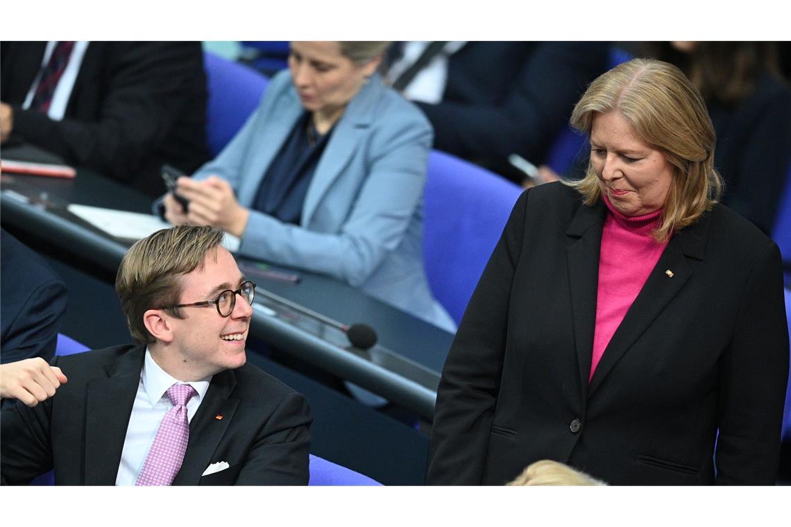Koalition trotz Streit zuversichtlich bei Rente Arbeitsministerin Bärbel Bas (SPD) und der Digital-Staatssekretär Philipp Amthor (CDU) .