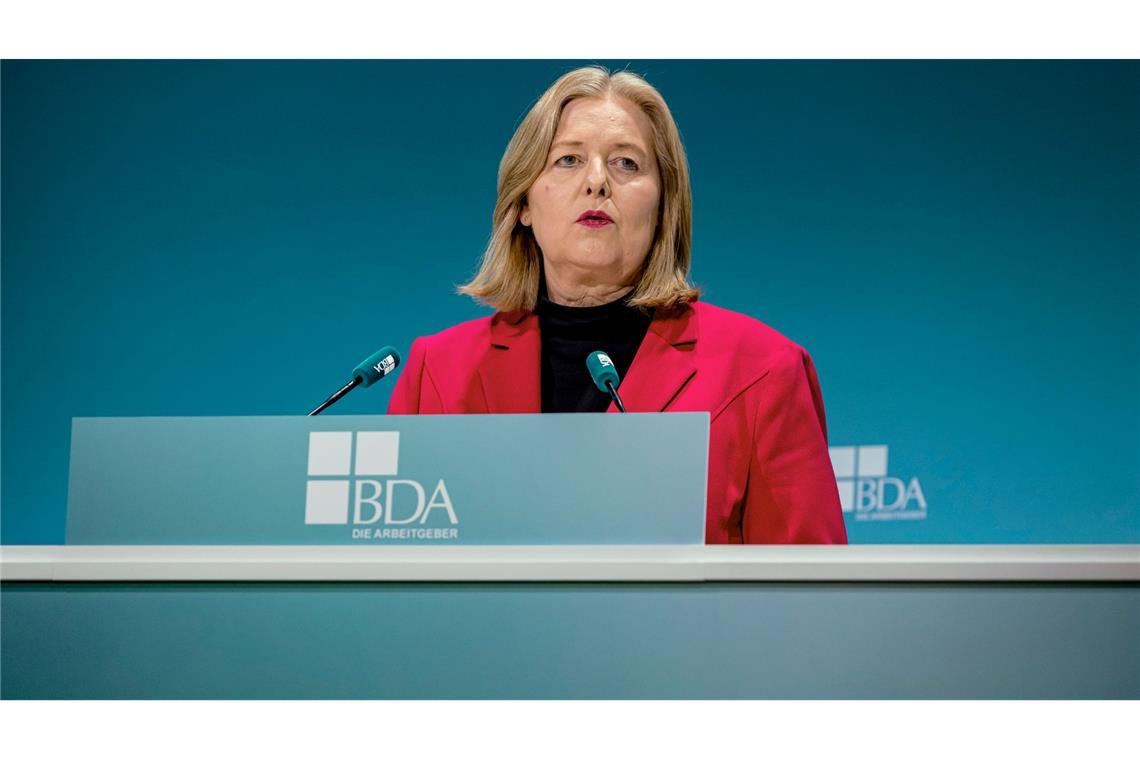 Arbeitsministerin Bas hat einen schweren Stand auf dem Arbeitgebertag.