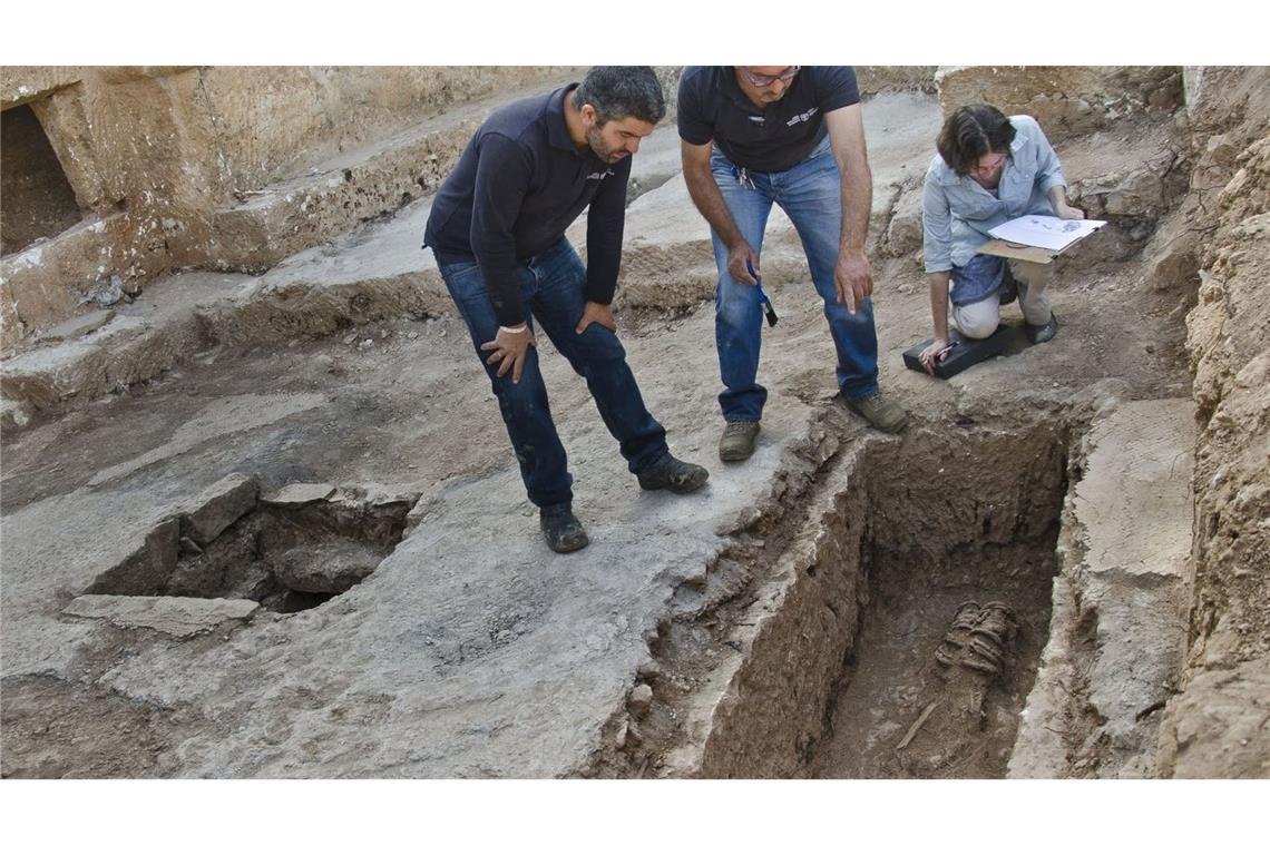 Askese in Eisenringen: Forscher finden byzantinische Nonne Archäologen finden Leiche von Nonne mit schweren Eisenringen