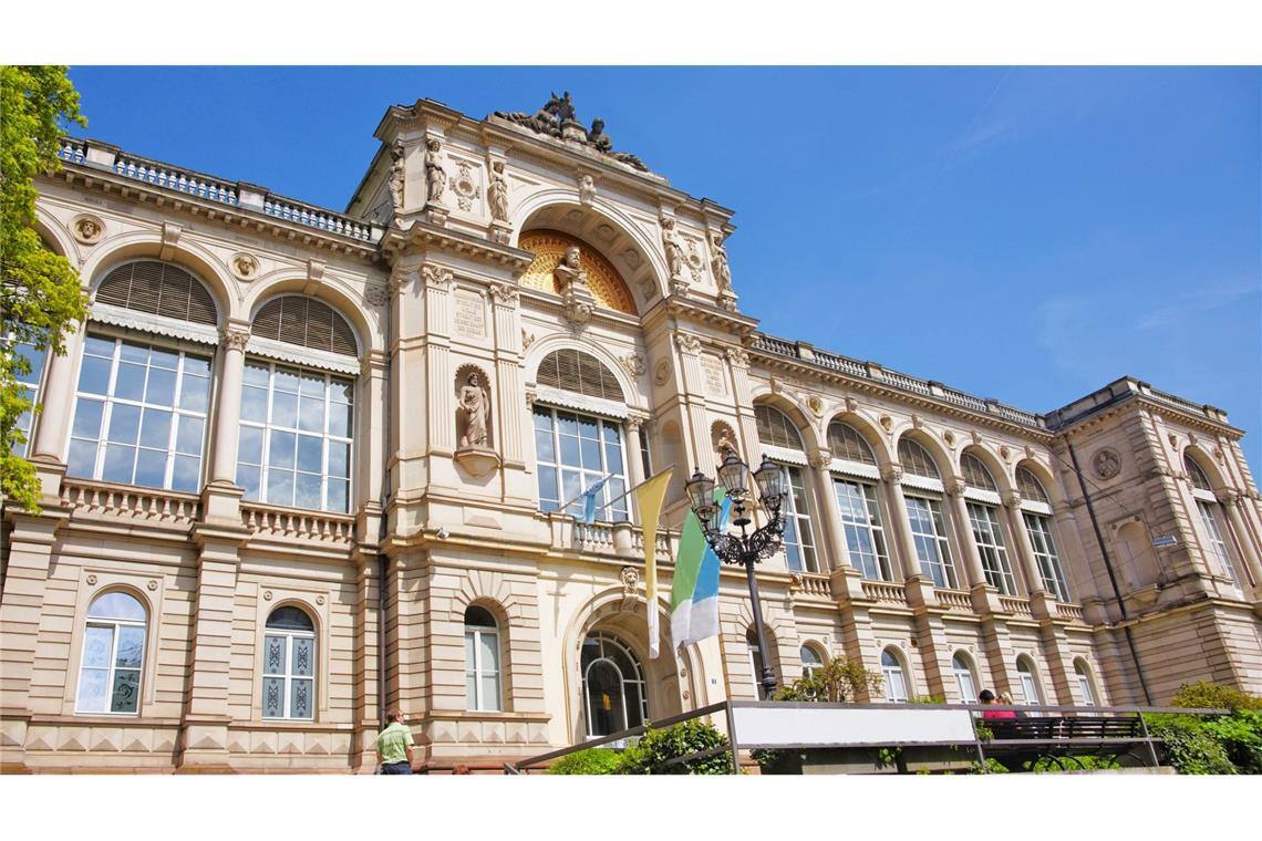 Stilvoll abtauchen –  Stuttgarter Architekten und ihre coolen Schwimmbäder