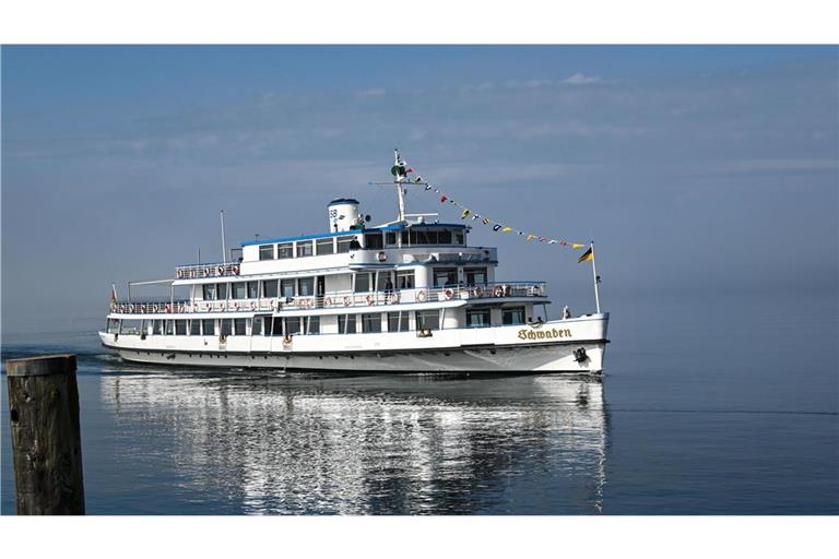 Archivbild: Das Passagierschiff Schwaben fährt zum Landesteg, um kurz danach wieder zur Rundreise auf dem Bodensee zu starten.