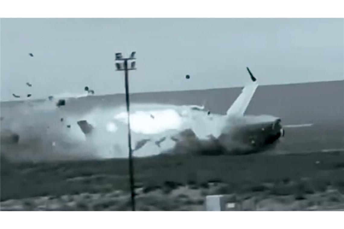 Nach Flugzugabsturz: Kremlchef Putin entschuldigt sich Aserbaidschan hat wegen des Flugzeugabsturzes viele Fragen an Russland.
