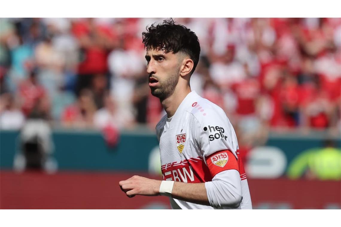 Atakan Karazor, Position: Mittelfeld/Abwehr, Geburtstag: 13.10.1996, Größe: 1,91 Meter, Gewicht: 76 Kilogramm, im Kader seit: 1.7.2019. Vertrag bis: 30. Juni 2028.