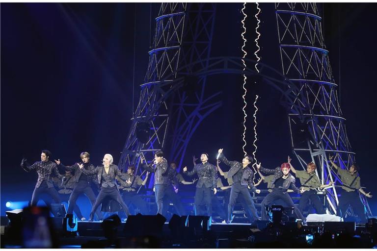 Ateez bei einem Konzert in Mailand im Januar 2025.