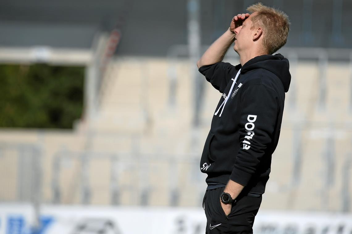Corona in Großaspach: Spiel in Ulm fällt aus Au Backe. Bei der Elf von Trainer Steffen Weiß gibt es mehrere Coronafälle. Deshalb wurde das morgige Regionalliga-Duell der Großaspacher beim SSV Ulm abgesagt. Foto: A. Becher
